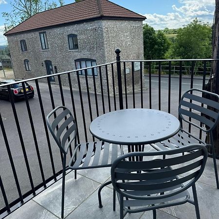 Chew View Luxury Apartment كينشام المظهر الخارجي الصورة