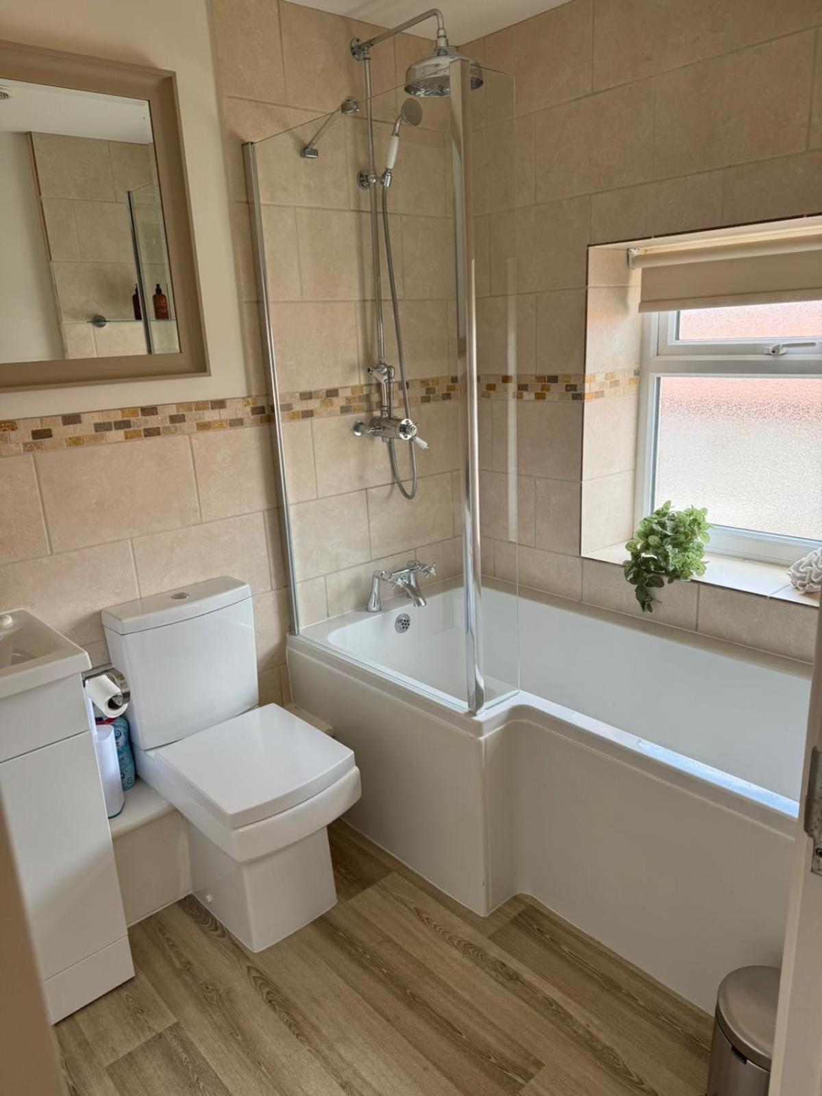 Chew View Luxury Apartment كينشام المظهر الخارجي الصورة