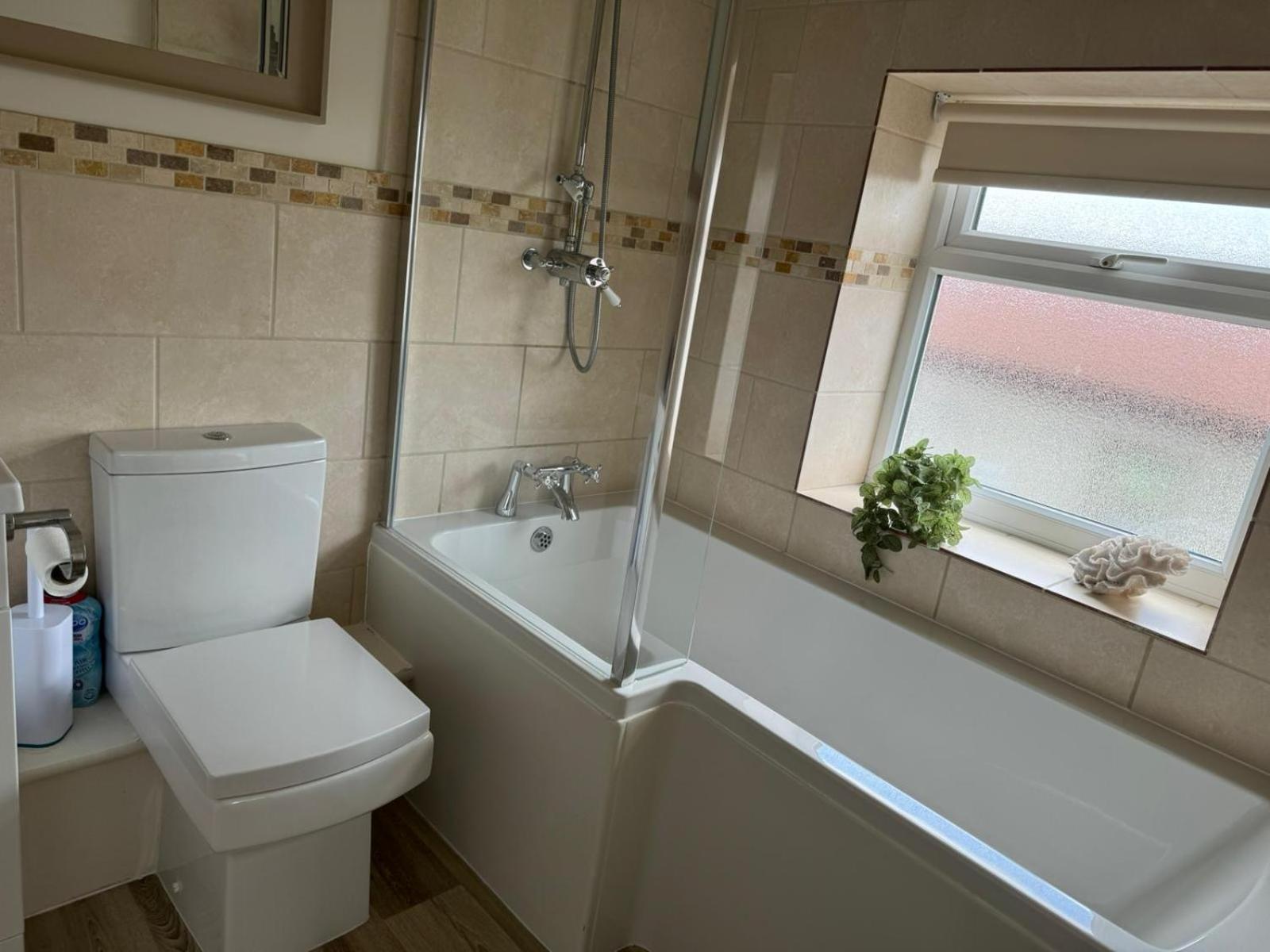 Chew View Luxury Apartment كينشام المظهر الخارجي الصورة